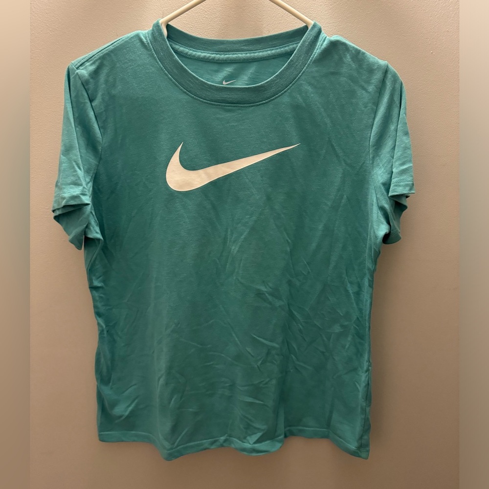 Nike tshirt